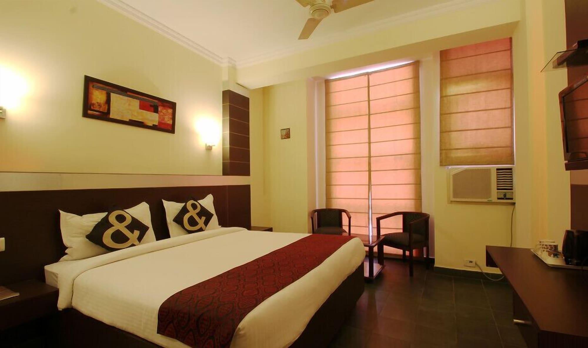 The Crest Inn Delhi Kültér fotó